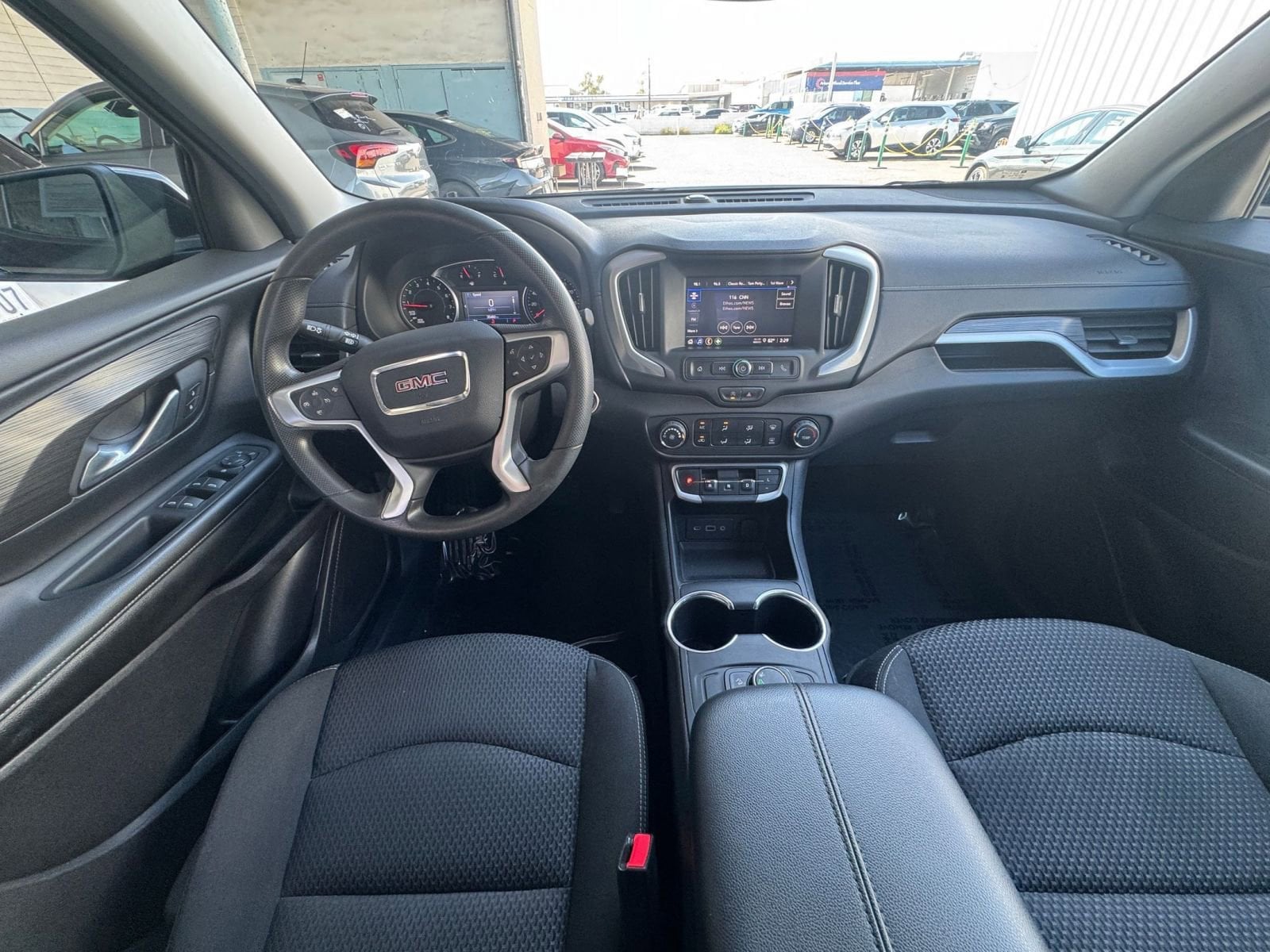 Thumbnail: 2024 GMC Terrain - 31