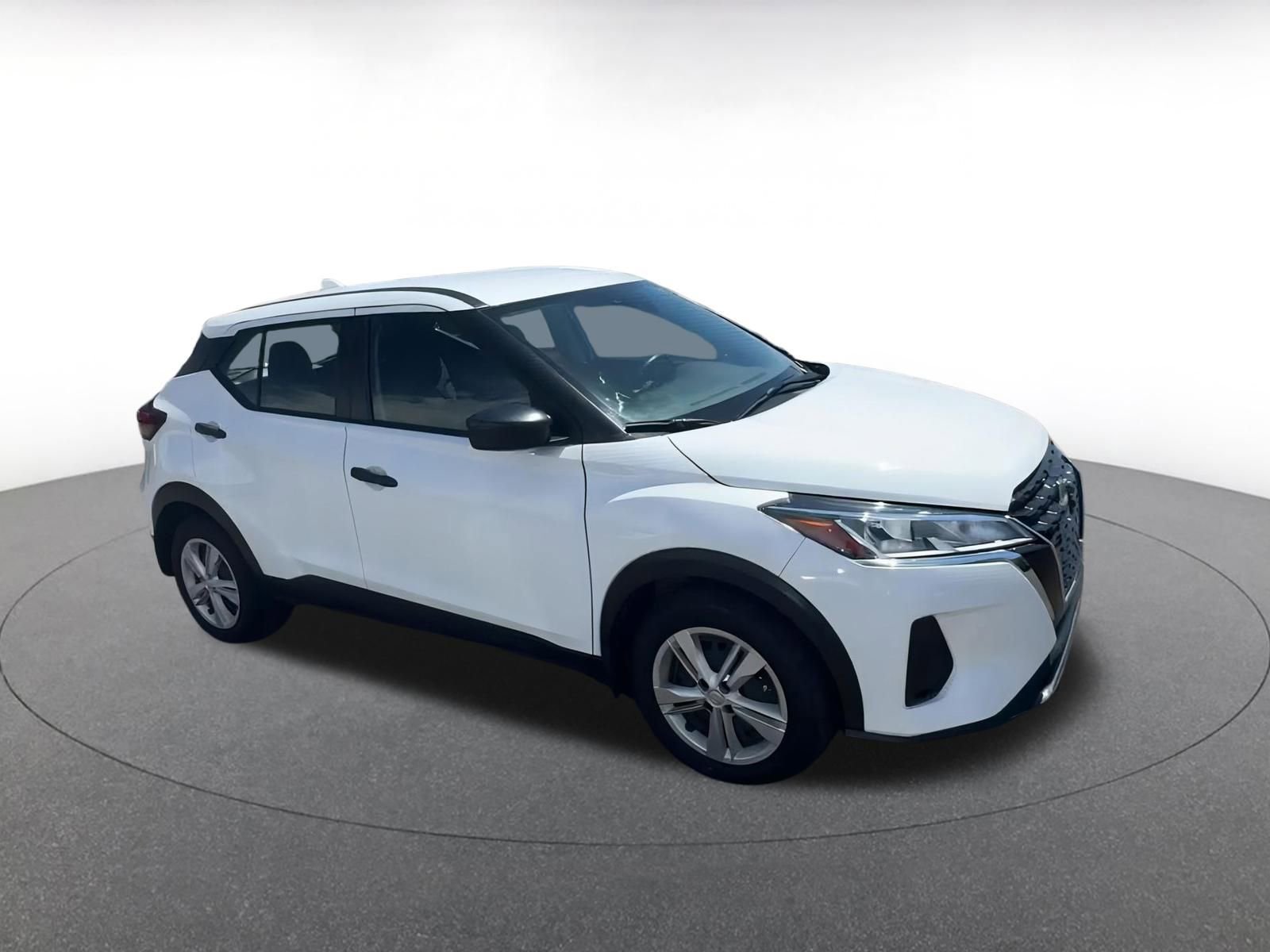 2024 Nissan Kicks S 2