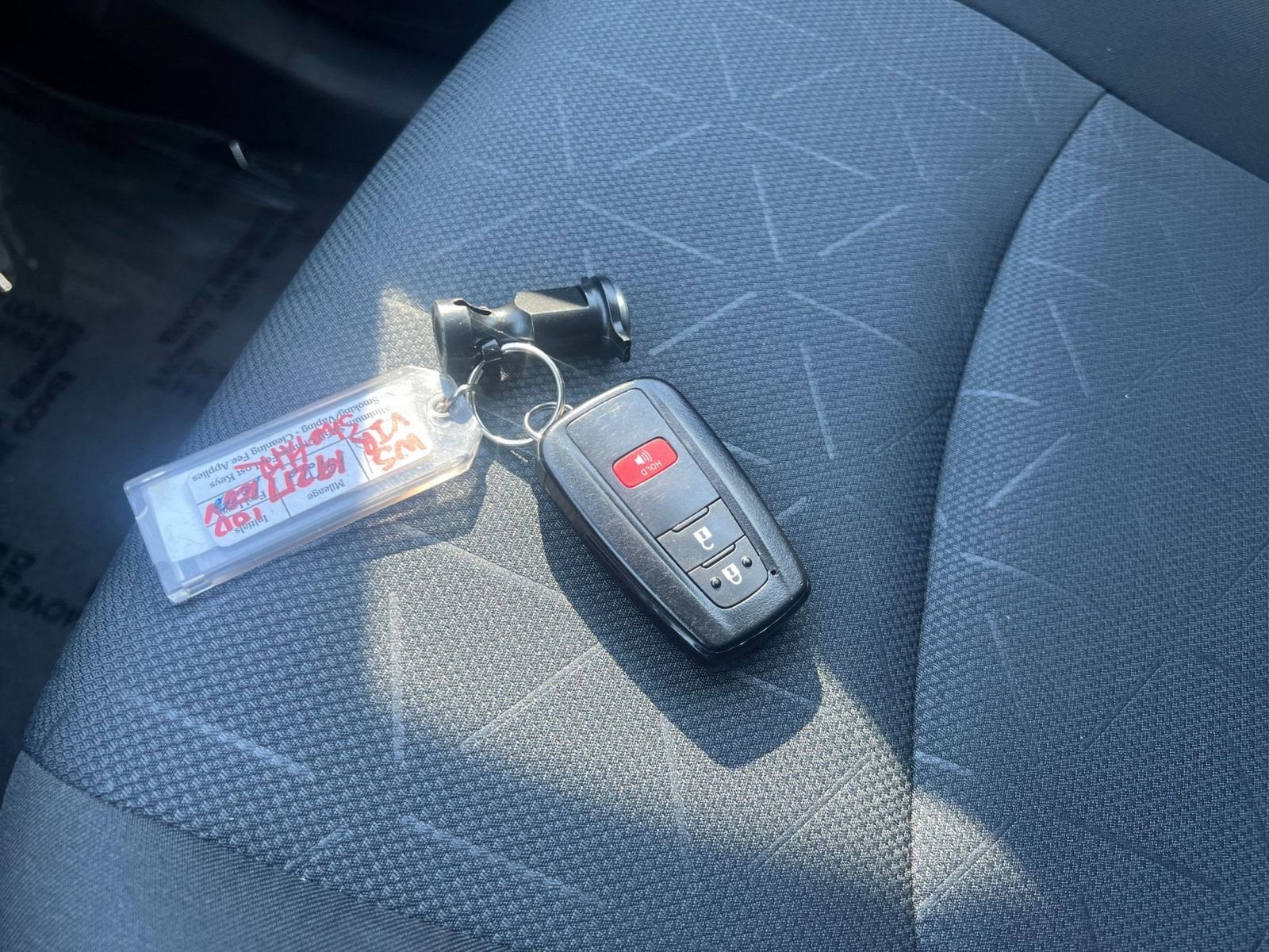 2024 Toyota RAV4 XLE 22