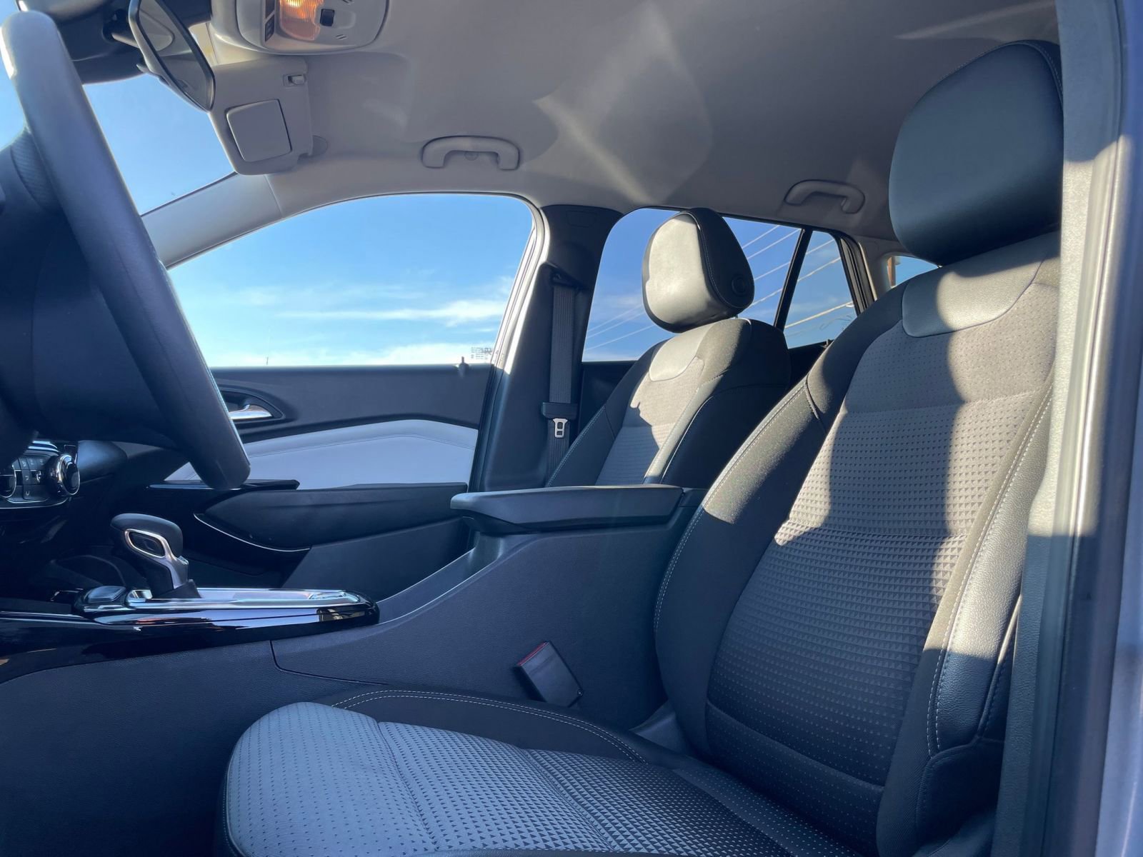 Thumbnail: 2025 Chevrolet Trax - 25