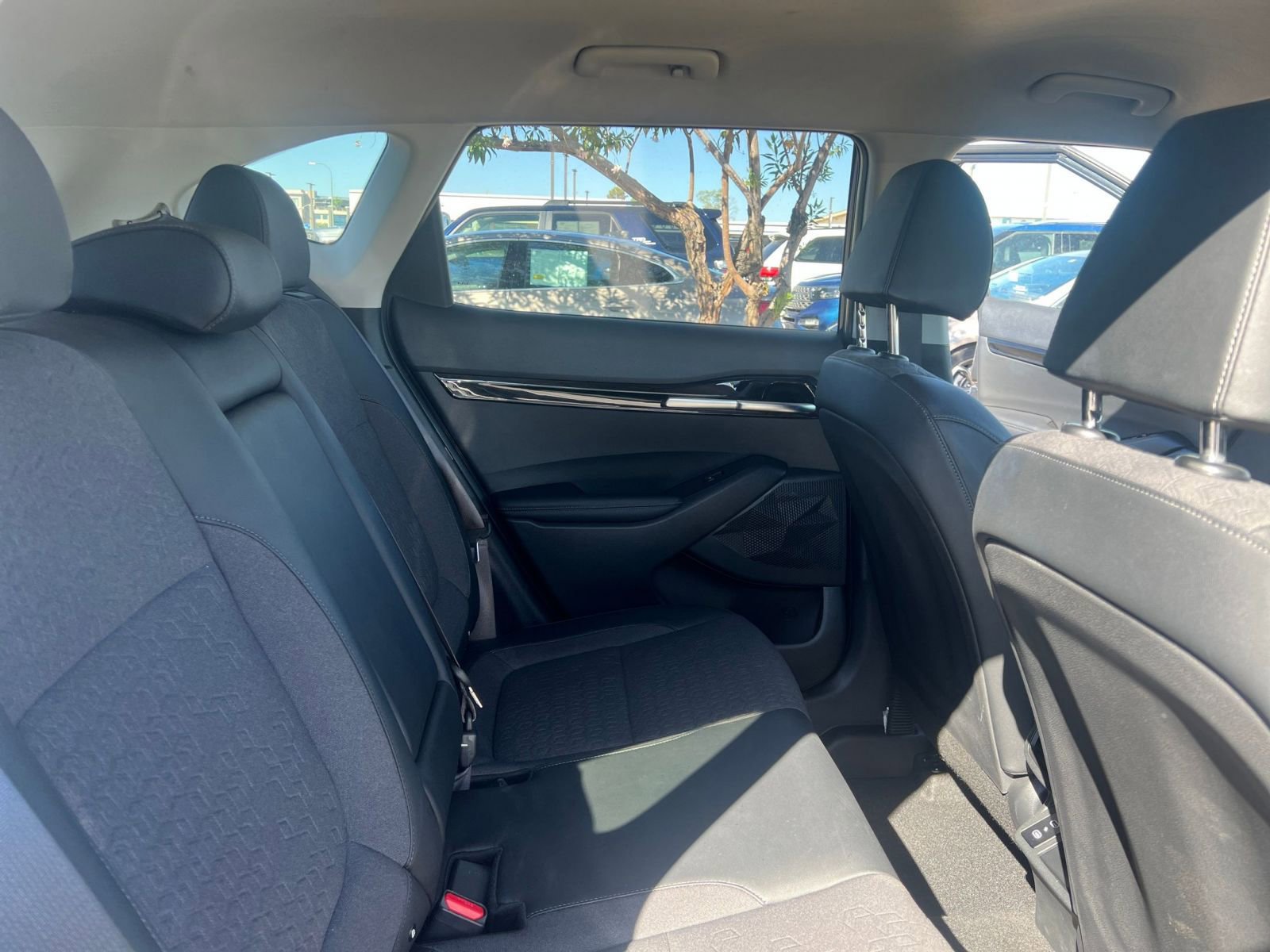 Thumbnail: 2025 Kia Seltos - 25