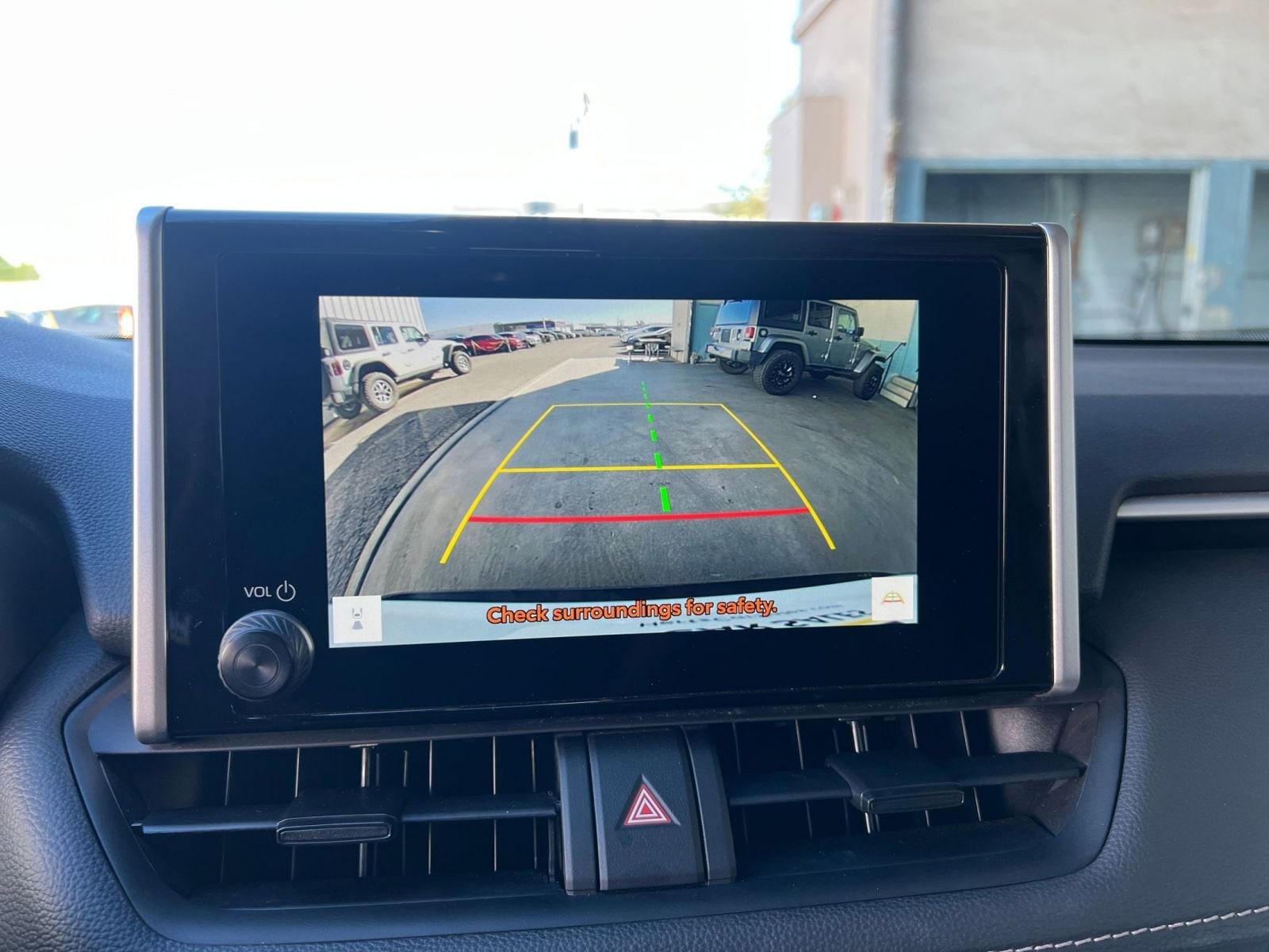 Thumbnail: 2025 Toyota RAV4 - 17