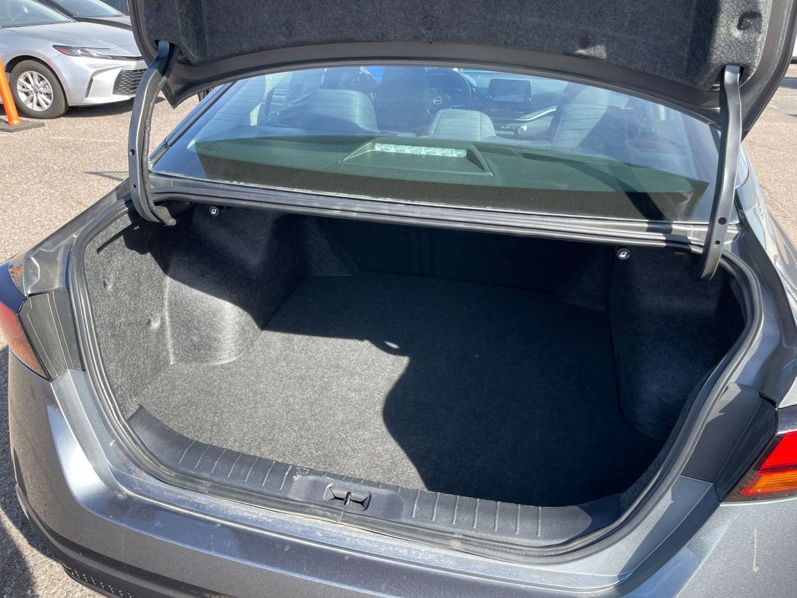 Thumbnail: 2025 Nissan Altima - 32