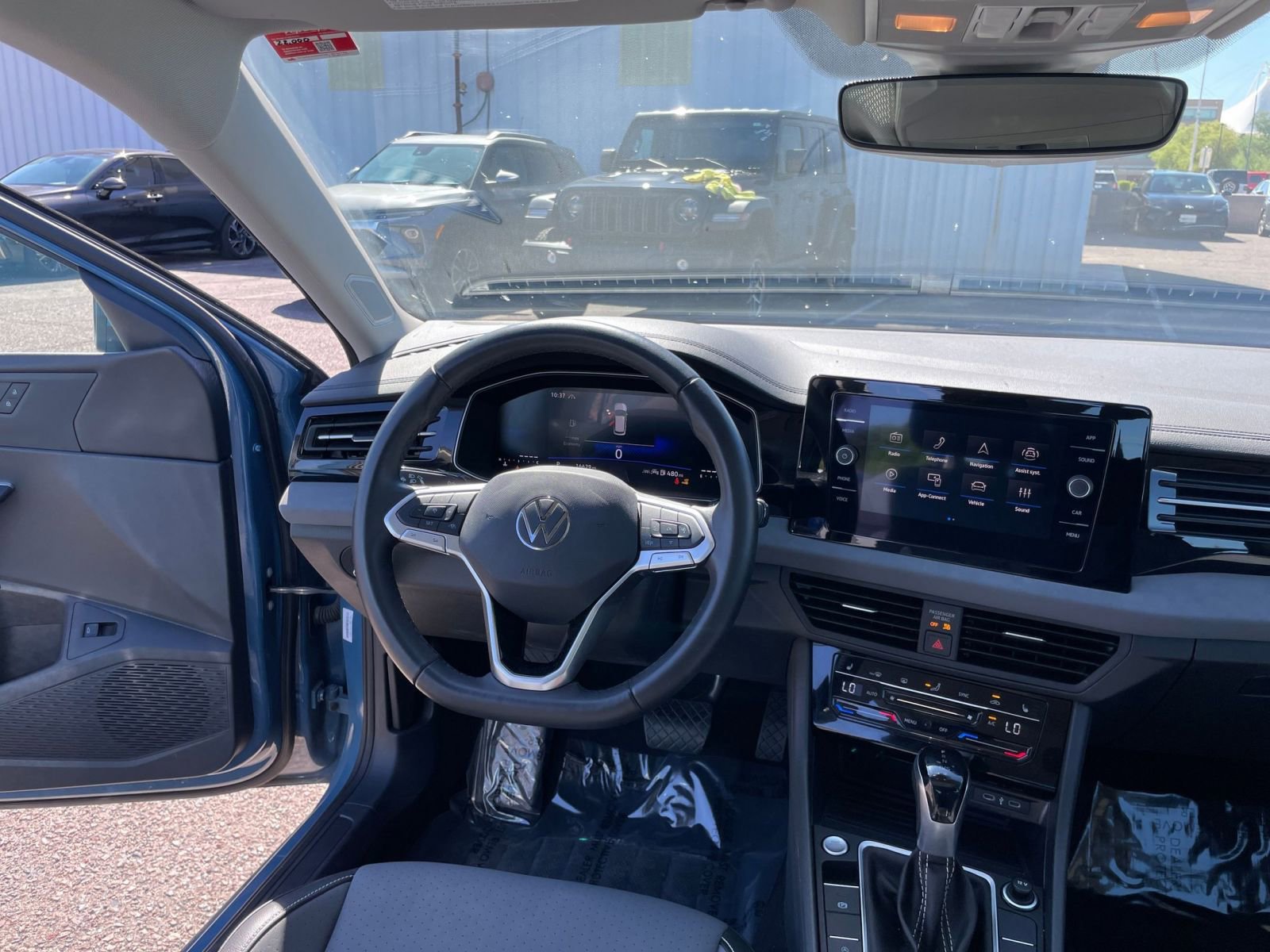 Thumbnail: 2025 Volkswagen Jetta - 33