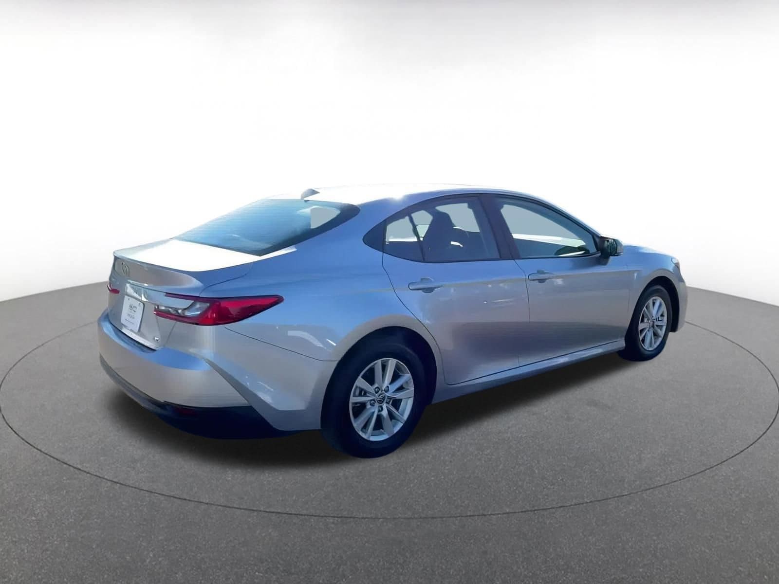 Thumbnail: 2025 Toyota Camry - 15