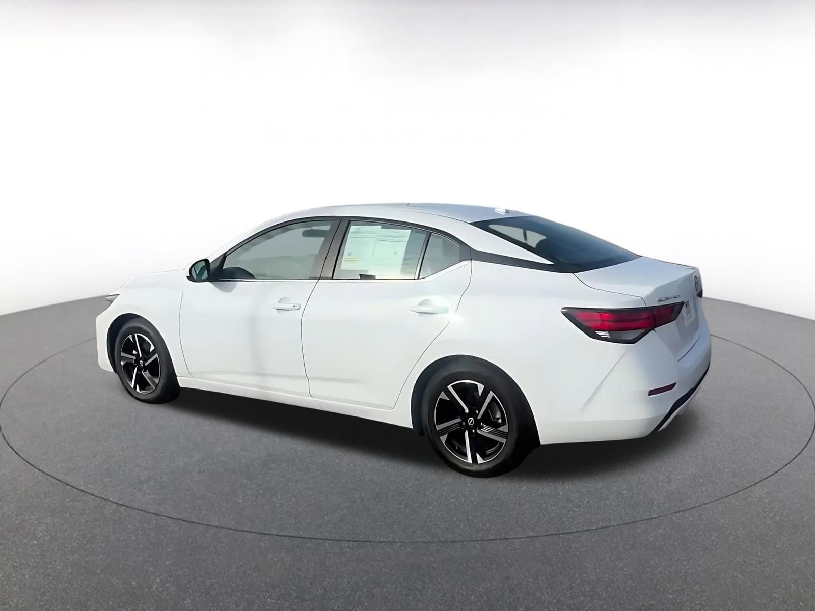 Thumbnail: 2025 Nissan Sentra - 10