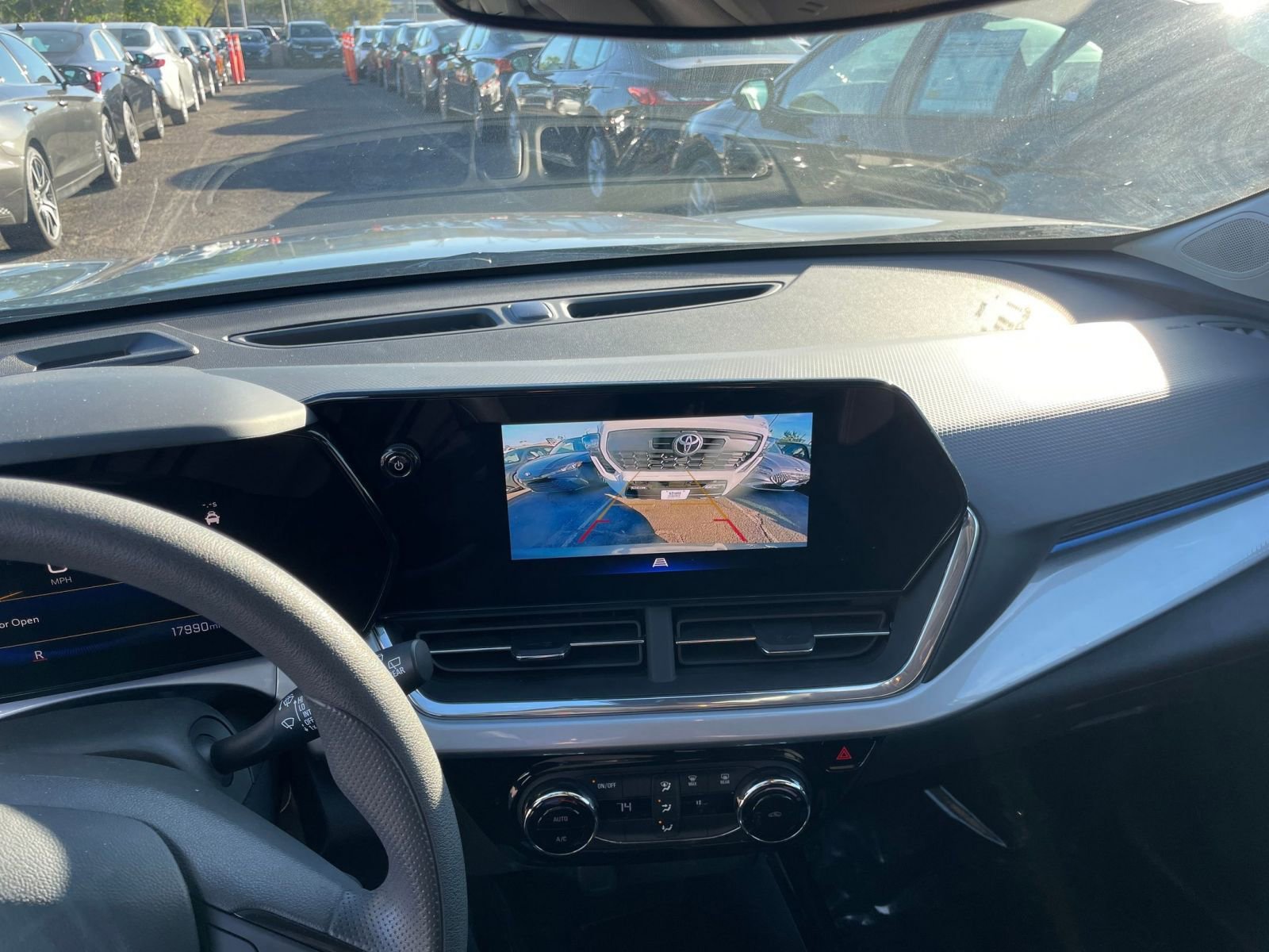 Thumbnail: 2025 Chevrolet Trax - 17