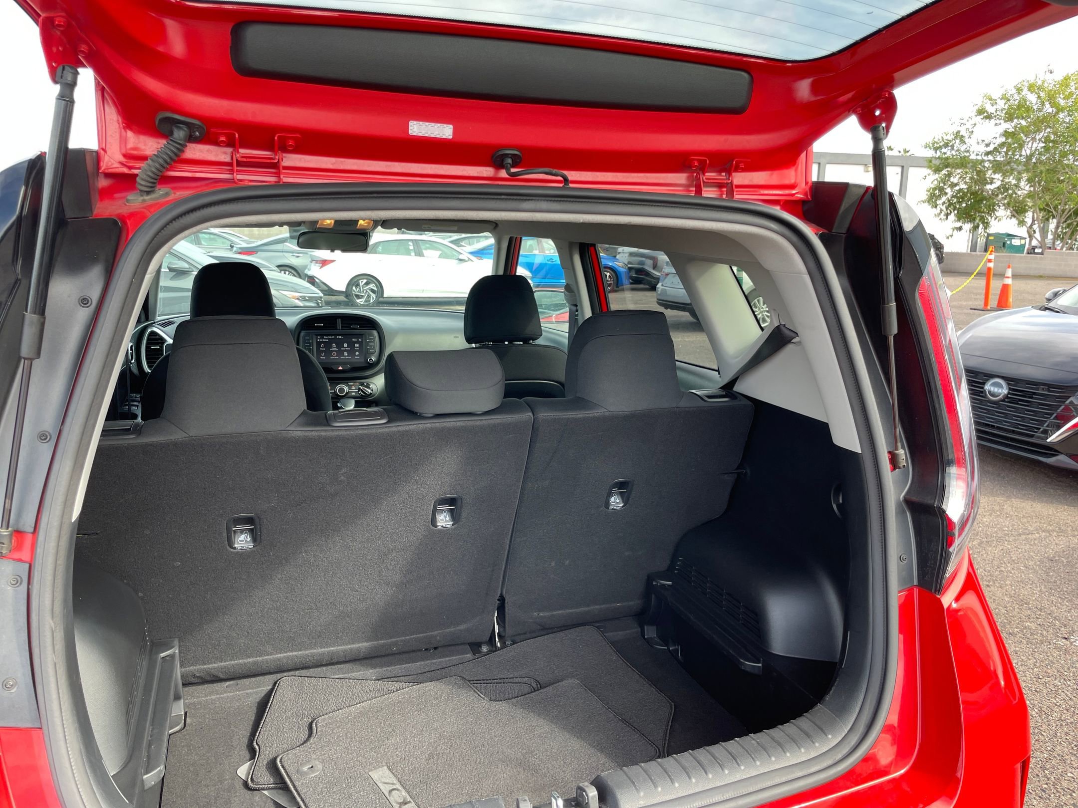 Thumbnail: 2025 Kia Soul - 31