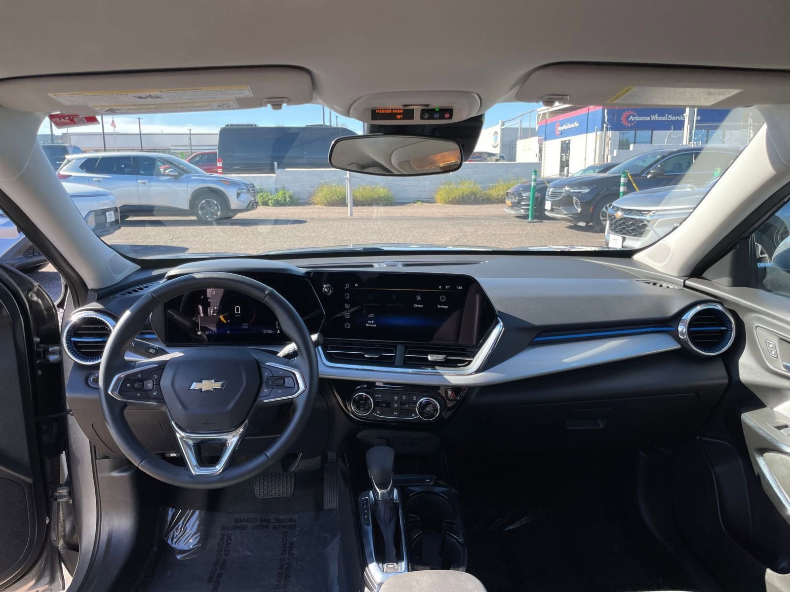 Thumbnail: 2025 Chevrolet Trax - 32