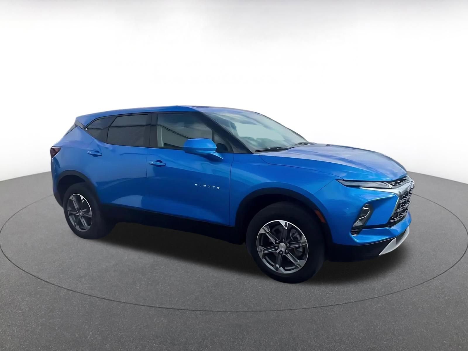 Thumbnail: 2025 Chevrolet Blazer - 2