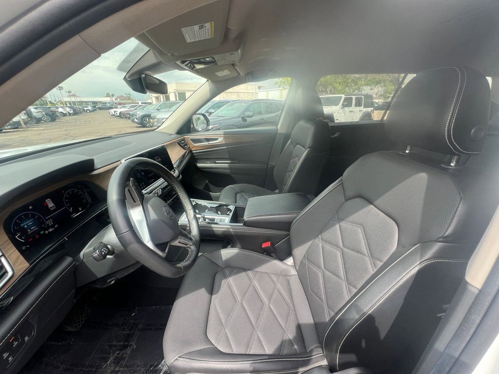 Thumbnail: 2024 Volkswagen Atlas - 29