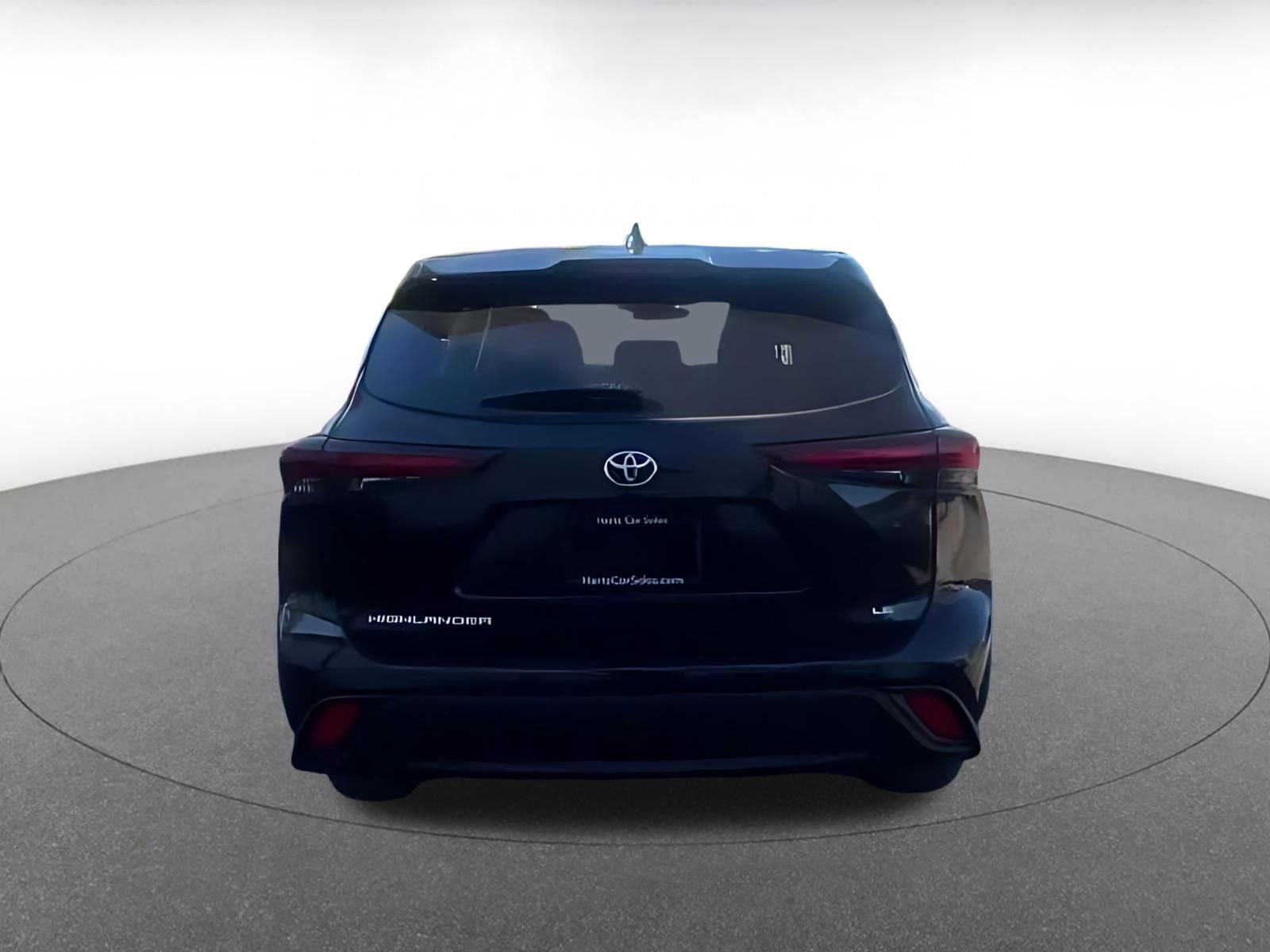 Thumbnail: 2025 Toyota Highlander - 16
