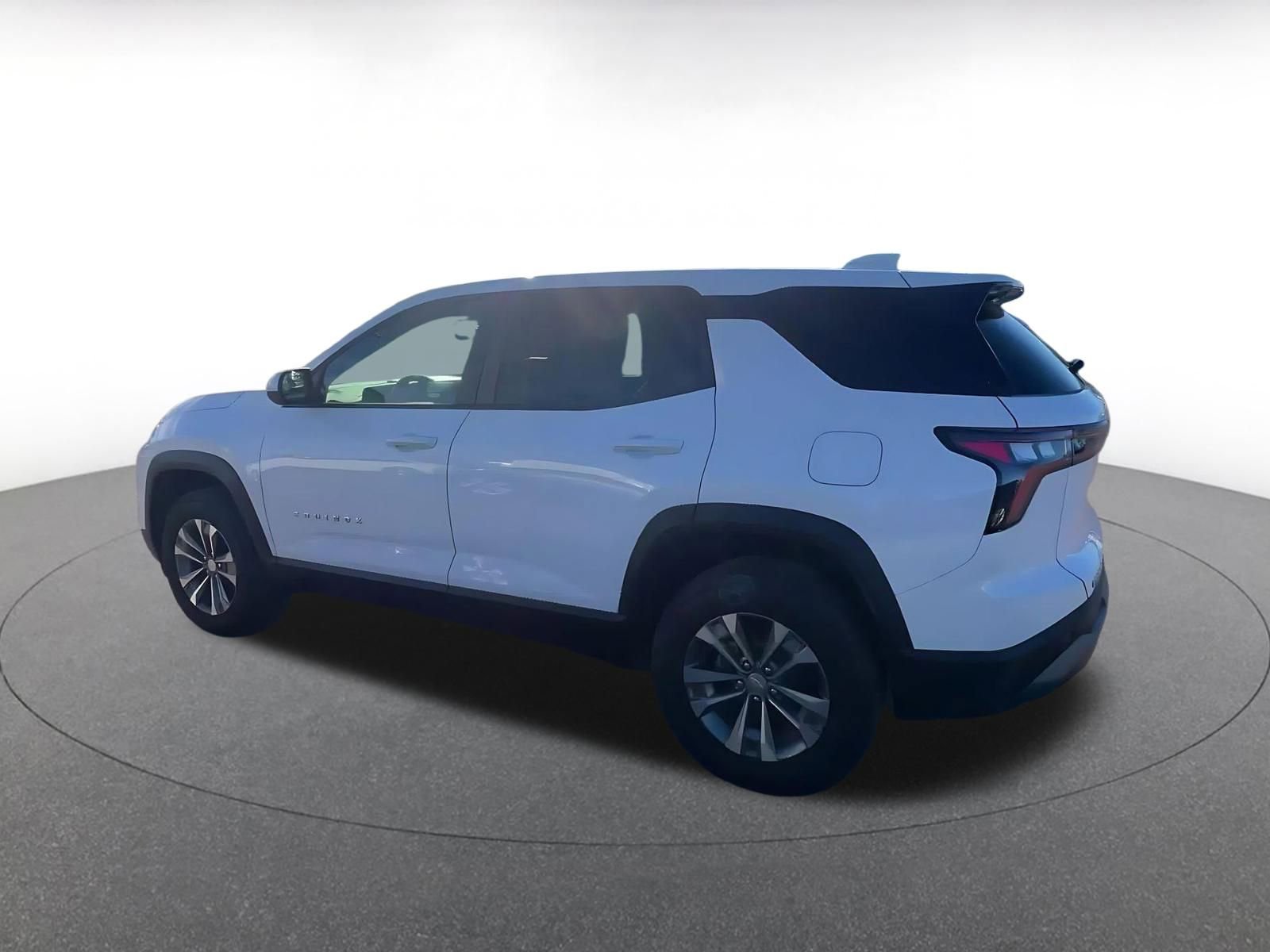 Thumbnail: 2025 Chevrolet Equinox - 10