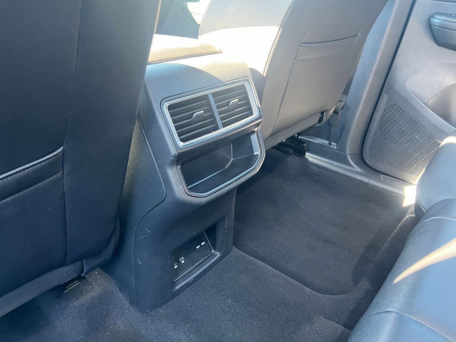 Thumbnail: 2025 Volkswagen Atlas - 23