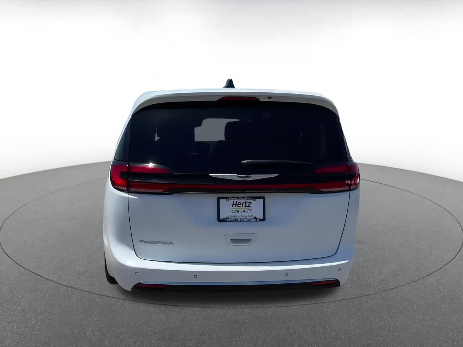2024 Chrysler Pacifica Touring L 12