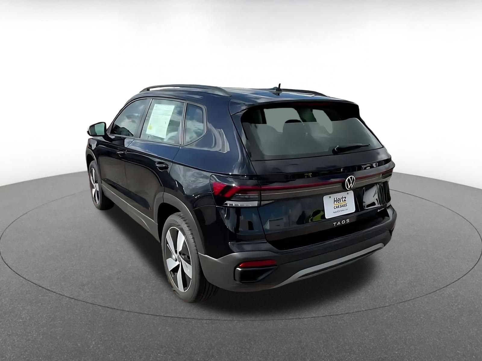 Thumbnail: 2025 Volkswagen Taos - 11