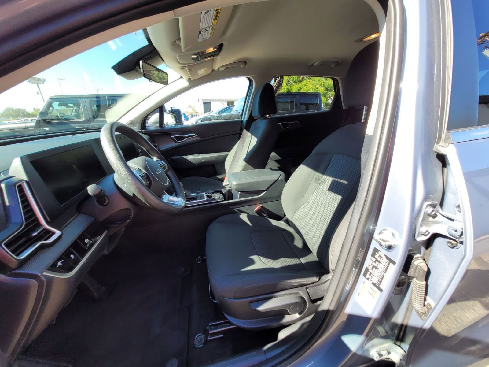 Thumbnail: 2025 Kia Sportage - 11