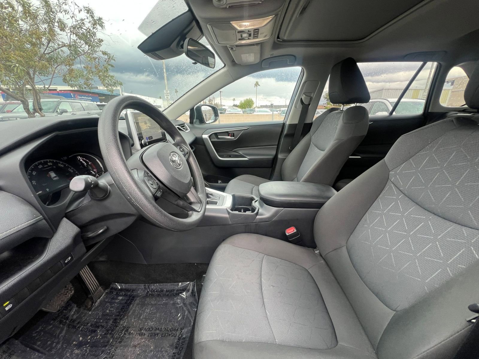 Thumbnail: 2025 Toyota RAV4 - 28