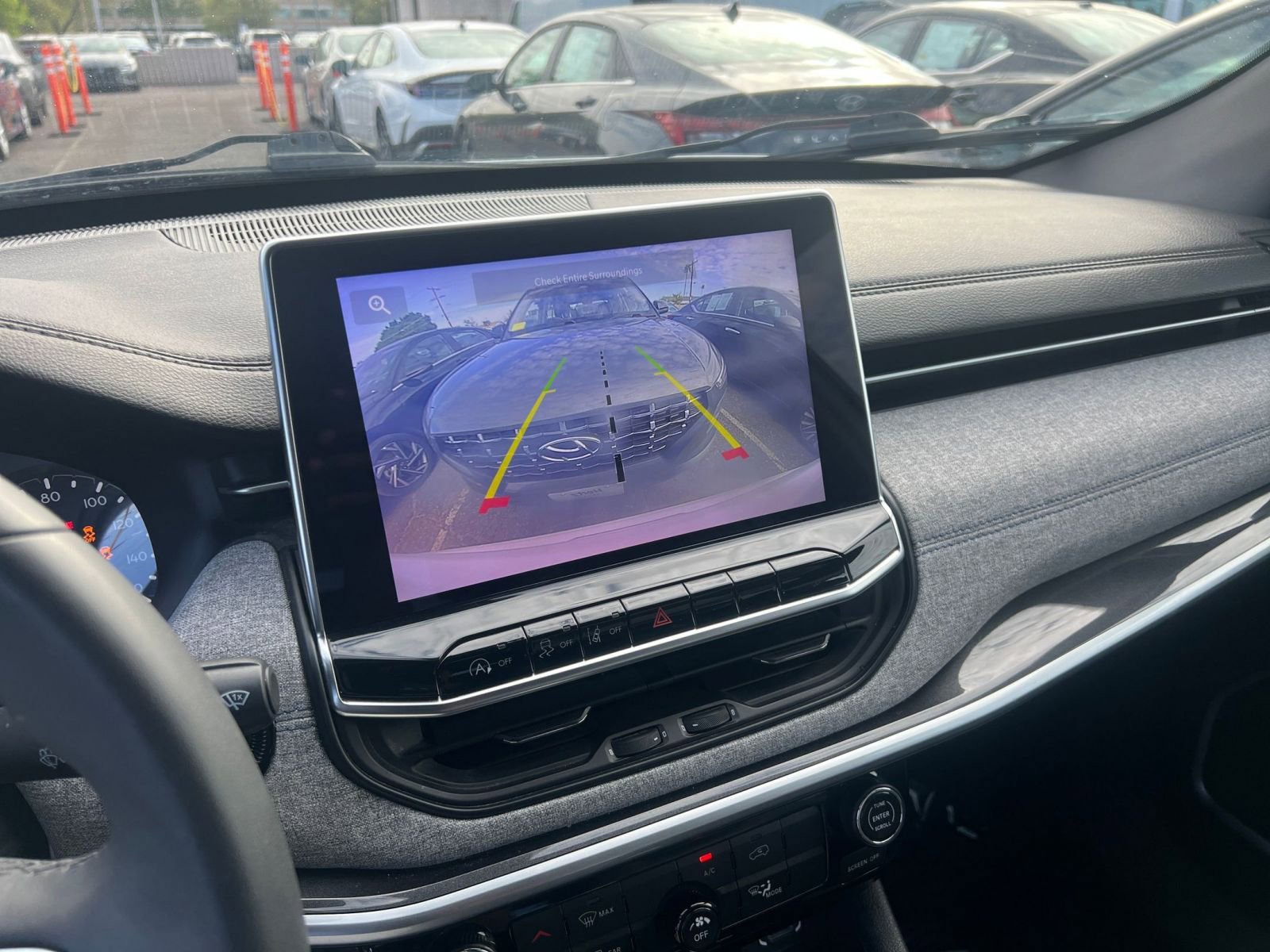 Thumbnail: 2023 Jeep Compass - 18