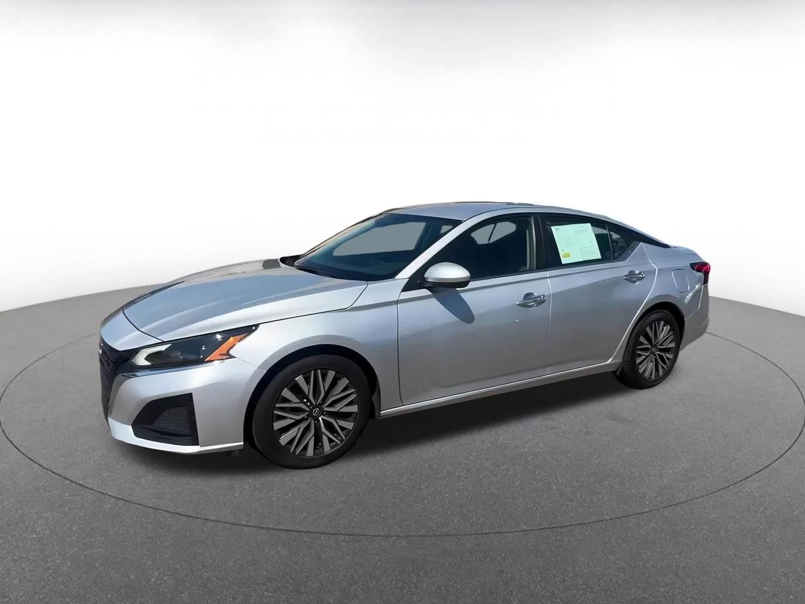 Thumbnail: 2023 Nissan Altima - 8
