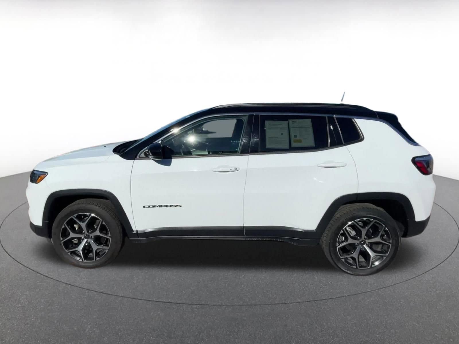 Thumbnail: 2025 Jeep Compass - 9