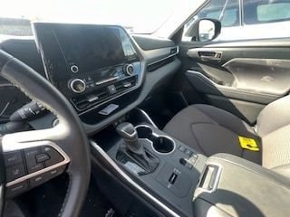 Thumbnail: 2025 Toyota Highlander - 15