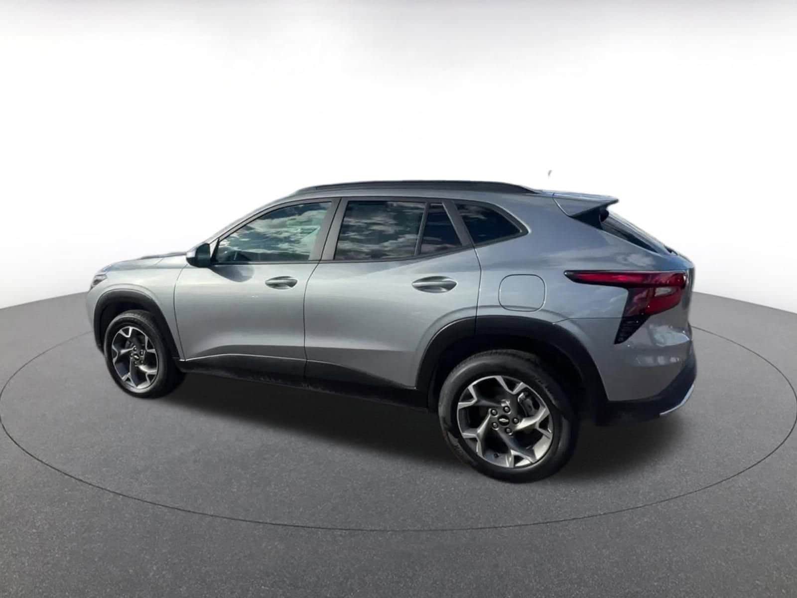 Thumbnail: 2025 Chevrolet Trax - 10