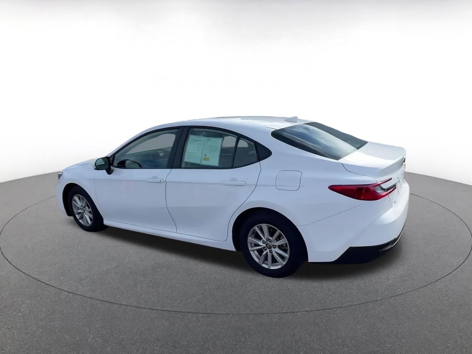 Thumbnail: 2025 Toyota Camry - 10