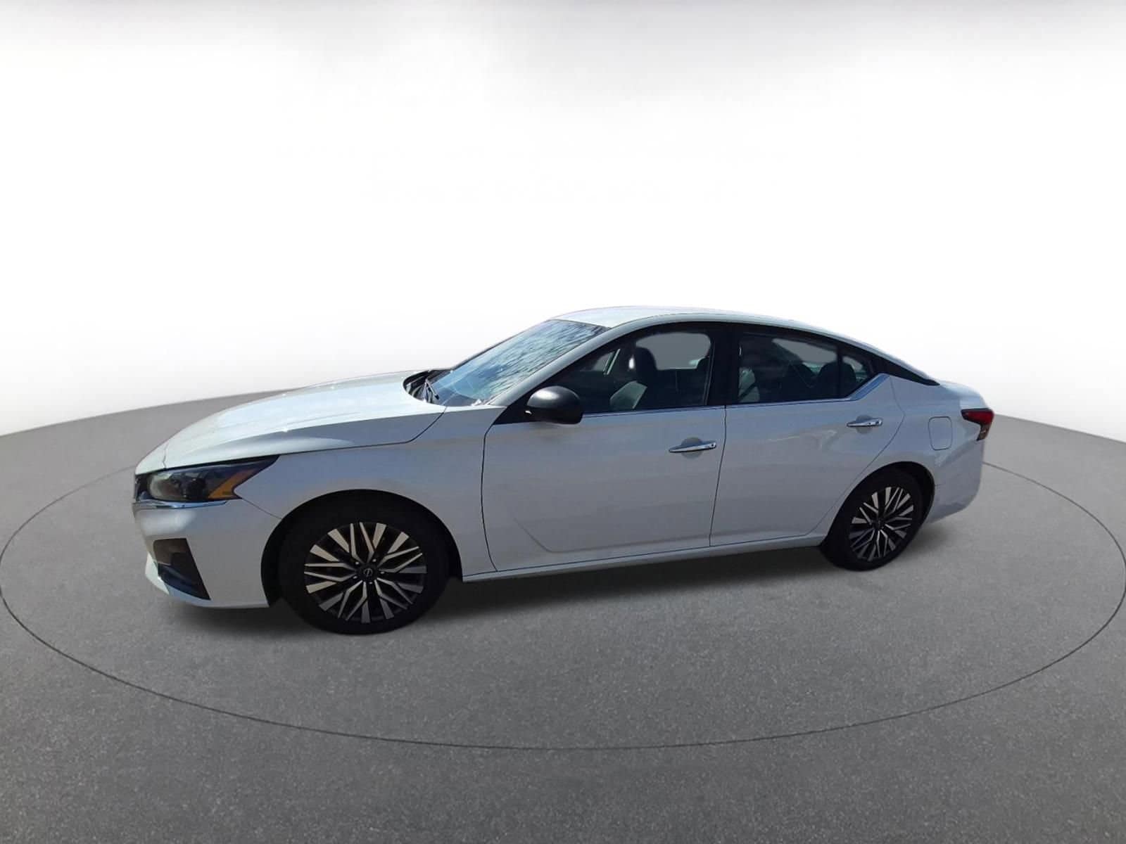 Thumbnail: 2025 Nissan Altima - 4