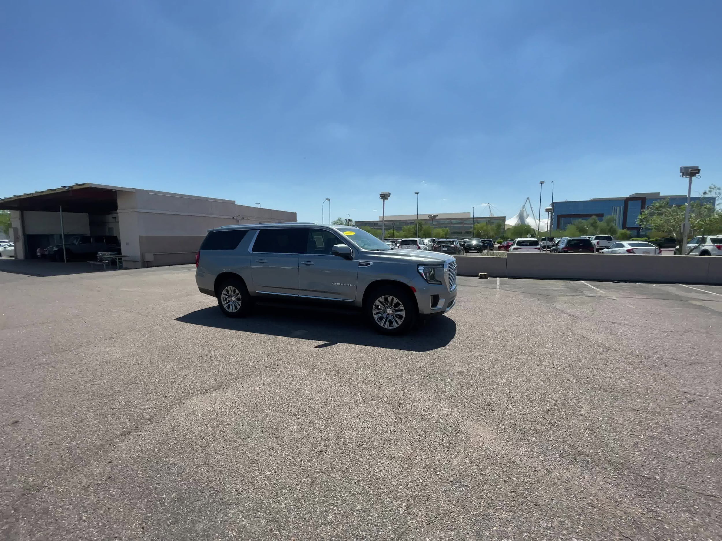 2023 GMC Yukon XL Denali 6