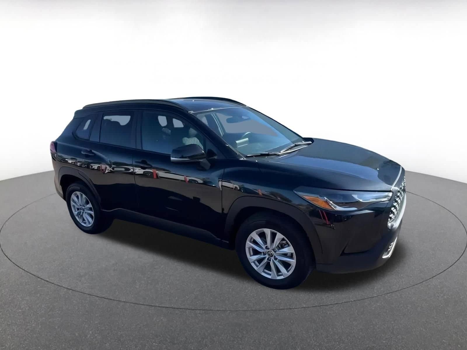 Thumbnail: 2025 Toyota Corolla Cross - 2