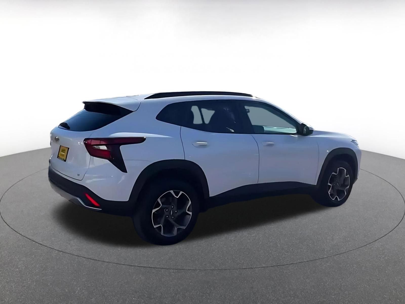 Thumbnail: 2025 Chevrolet Trax - 15