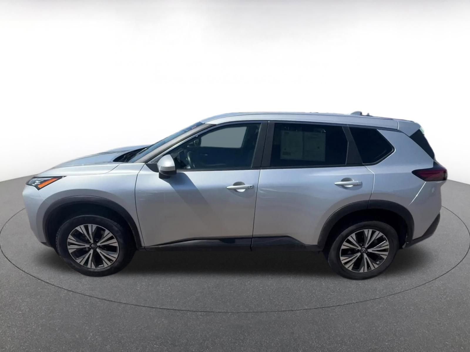Thumbnail: 2023 Nissan Rogue - 9