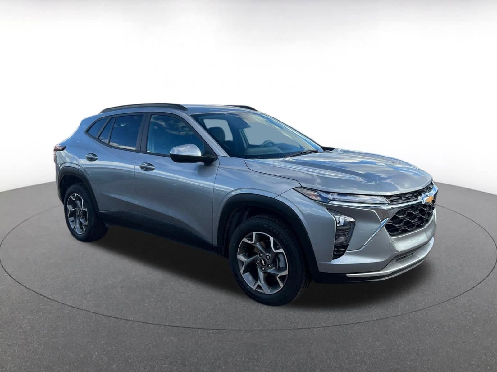 Thumbnail: 2025 Chevrolet Trax - 1