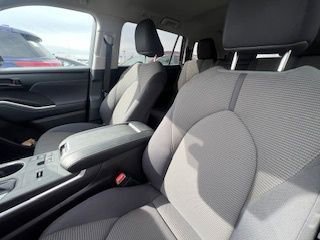 Thumbnail: 2025 Toyota Highlander - 17