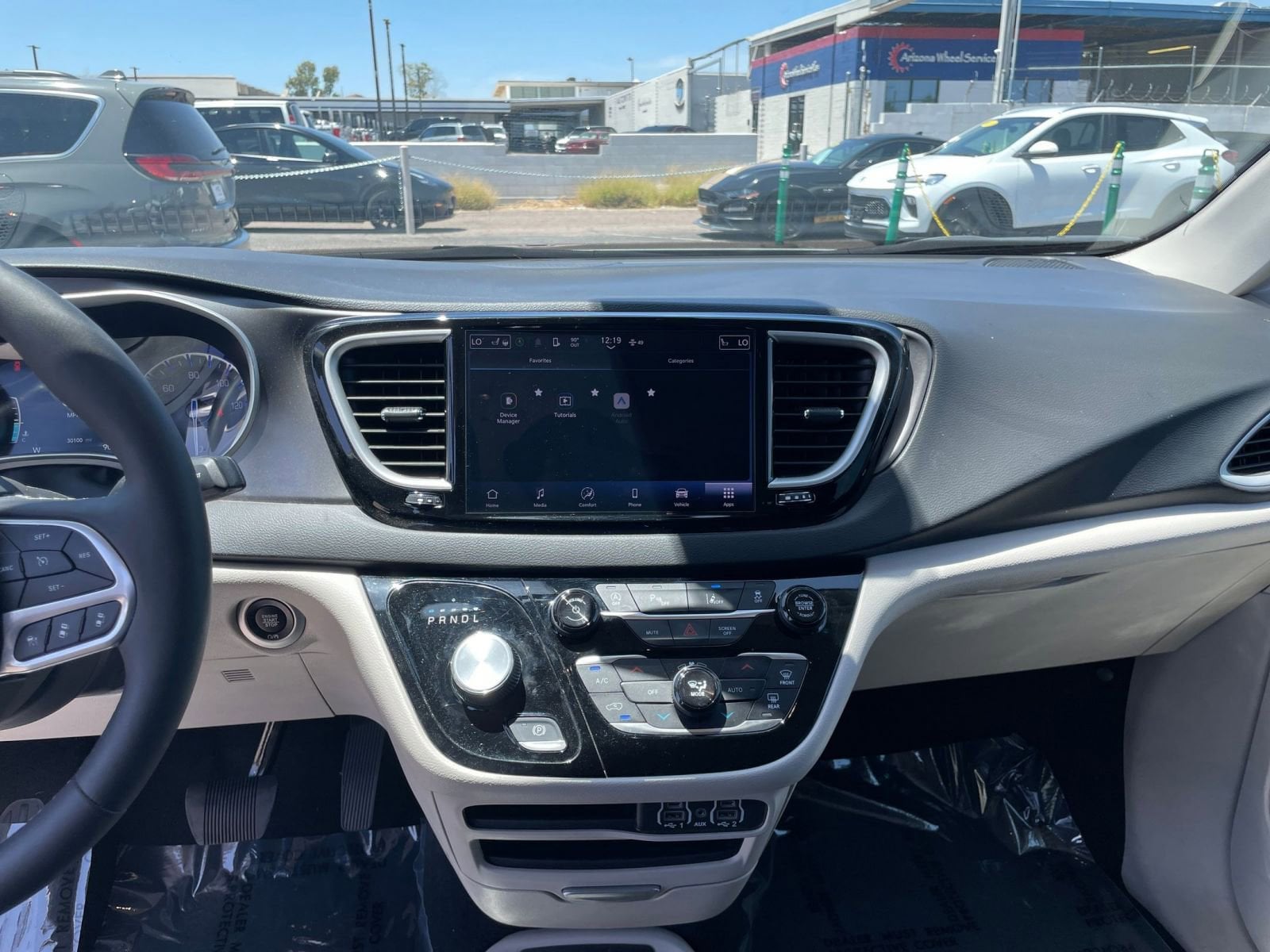 2024 Chrysler Pacifica Touring L 18