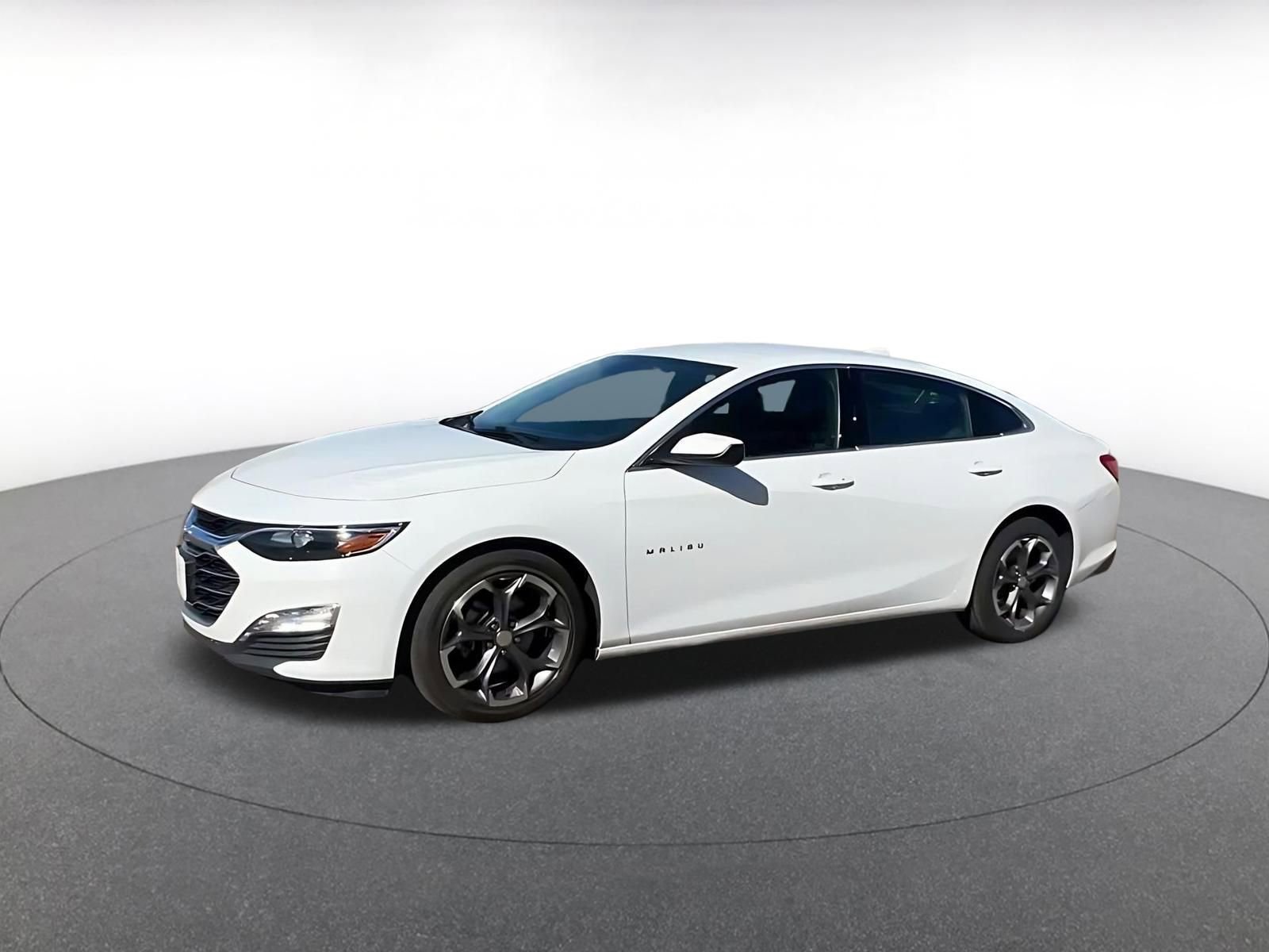 Thumbnail: 2024 Chevrolet Malibu - 9