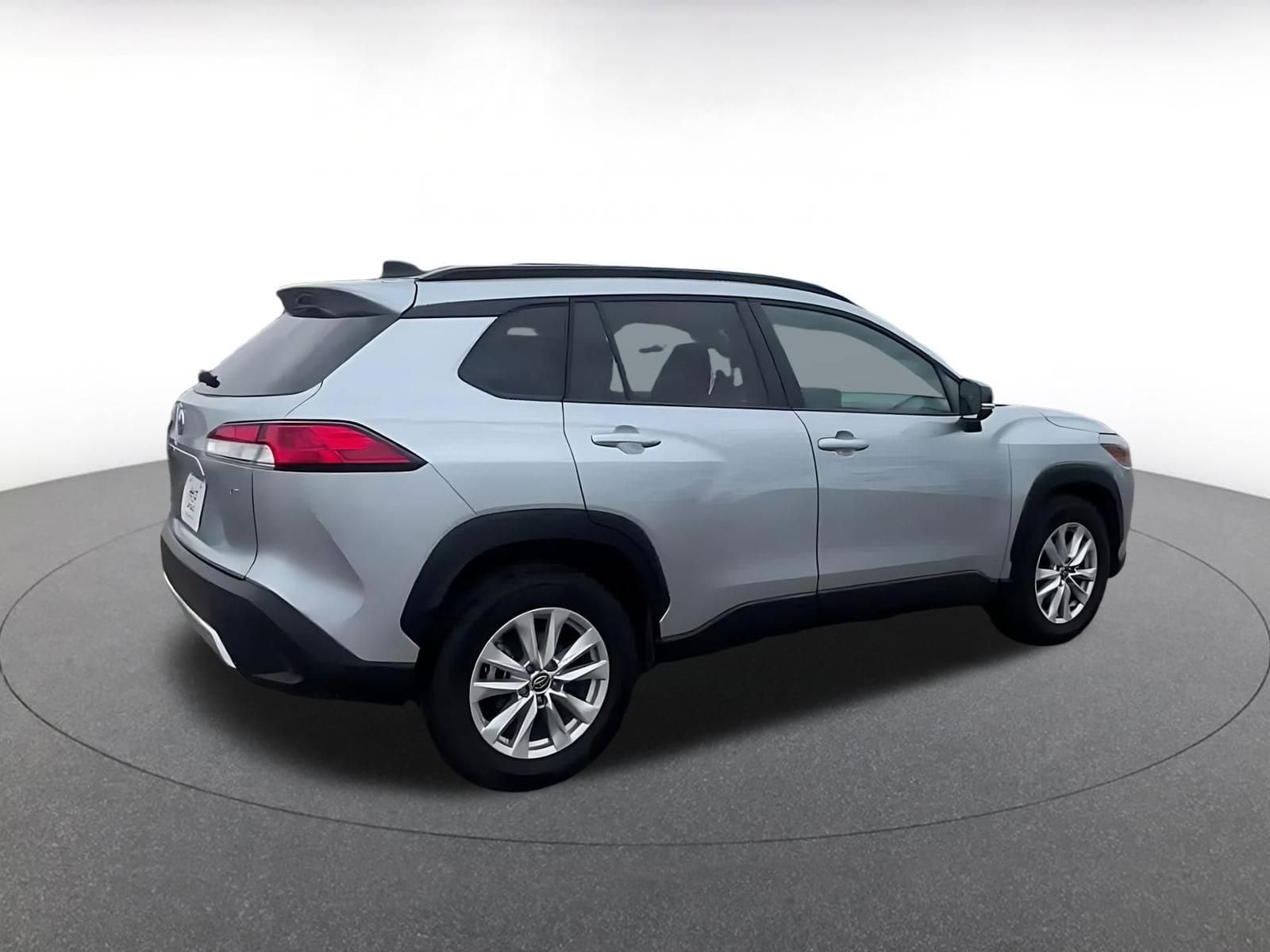 Thumbnail: 2025 Toyota Corolla Cross - 15