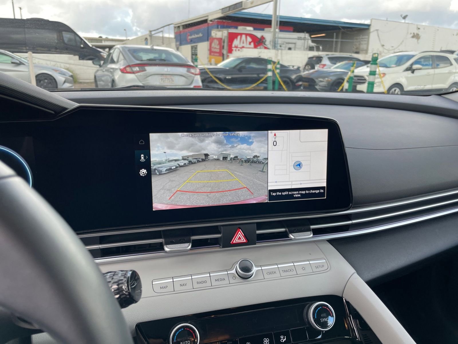 Thumbnail: 2025 Hyundai Elantra - 17