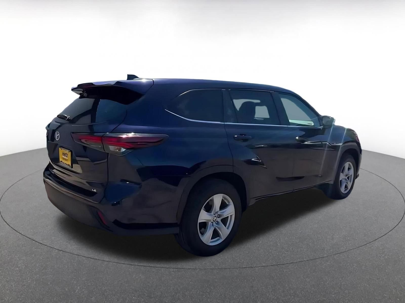 Thumbnail: 2025 Toyota Highlander - 15