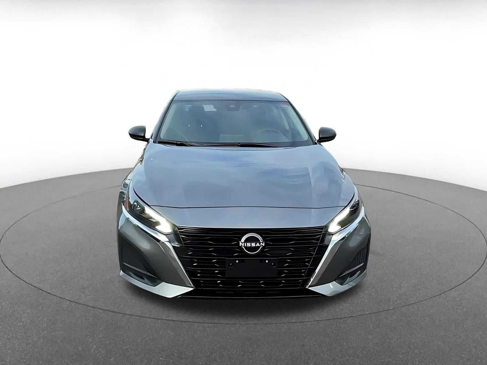 Thumbnail: 2025 Nissan Altima - 4