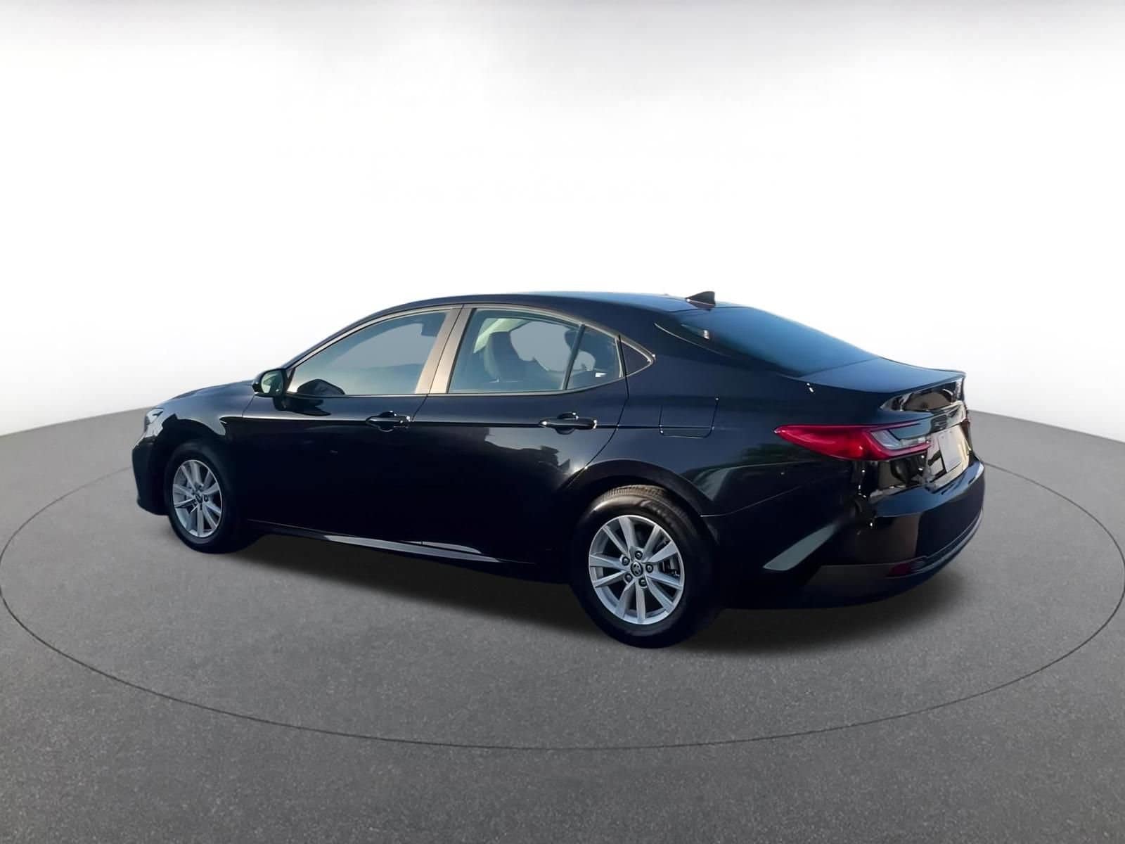 Thumbnail: 2025 Toyota Camry - 9