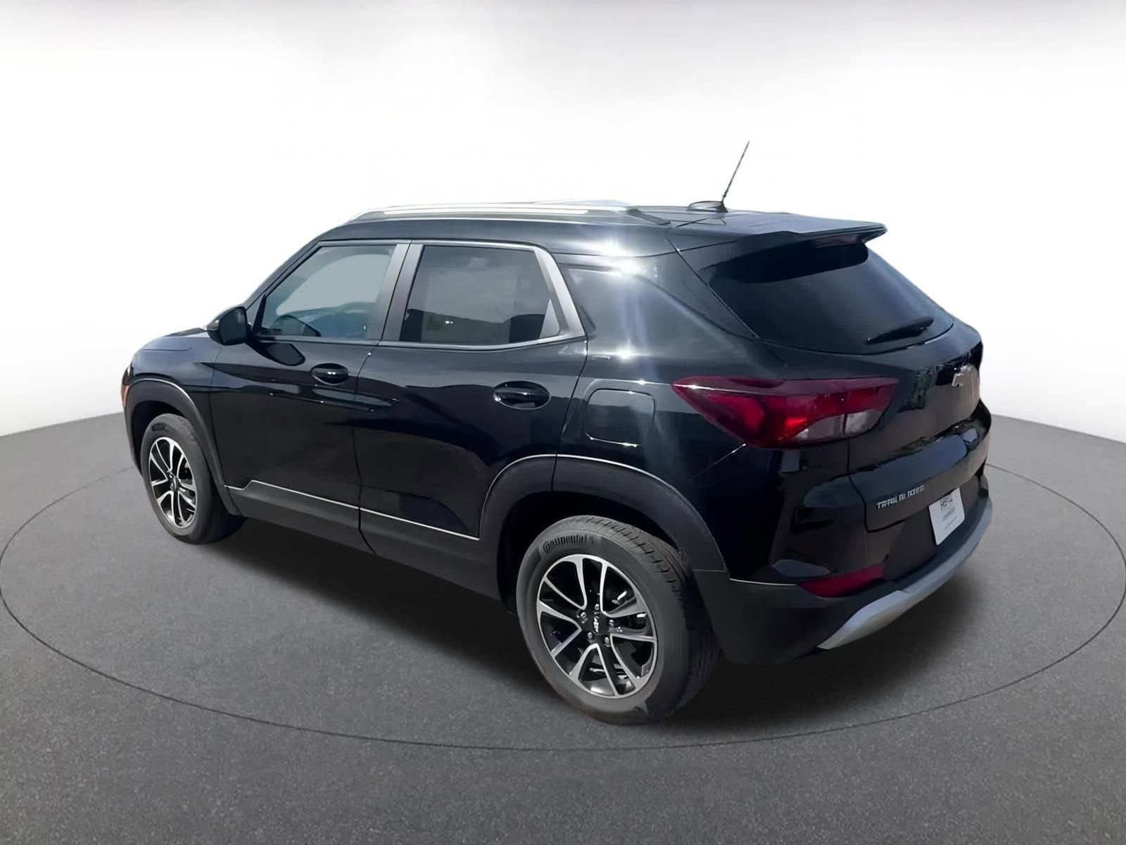 Thumbnail: 2025 Chevrolet TrailBlazer - 10