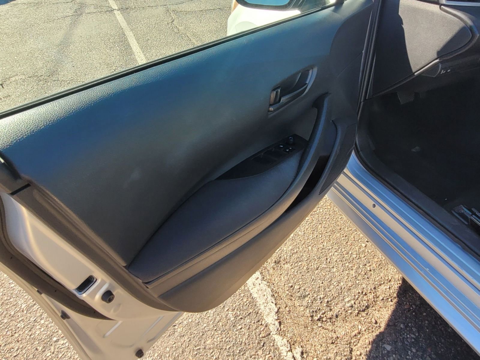 Thumbnail: 2025 Toyota Corolla - 10