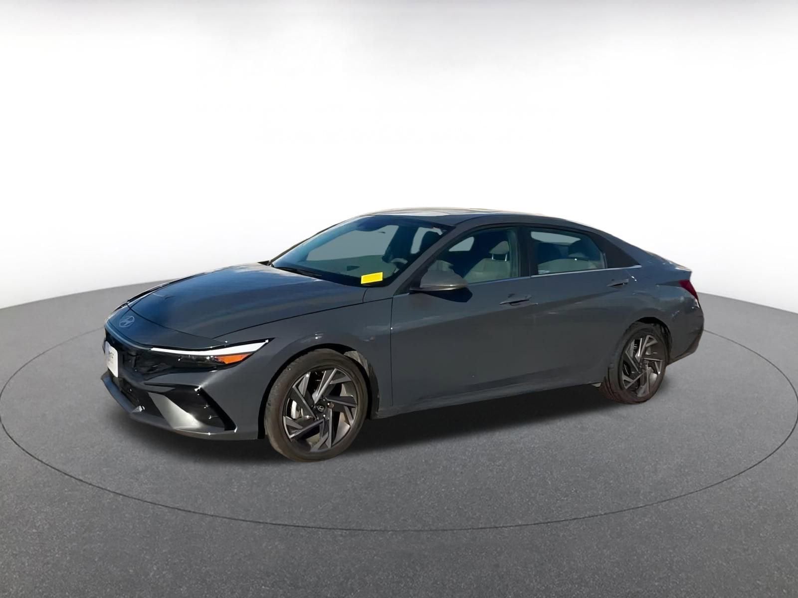 Thumbnail: 2025 Hyundai Elantra - 4