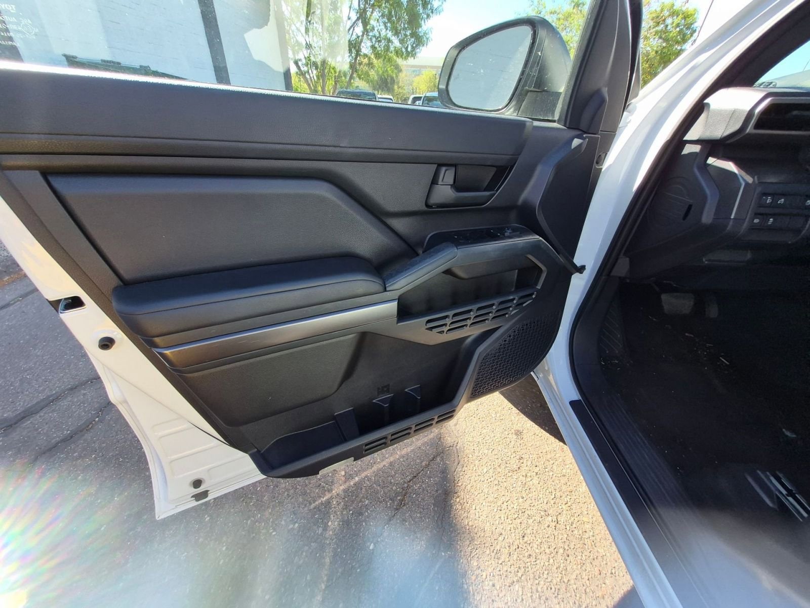 Thumbnail: 2025 Toyota 4Runner - 12