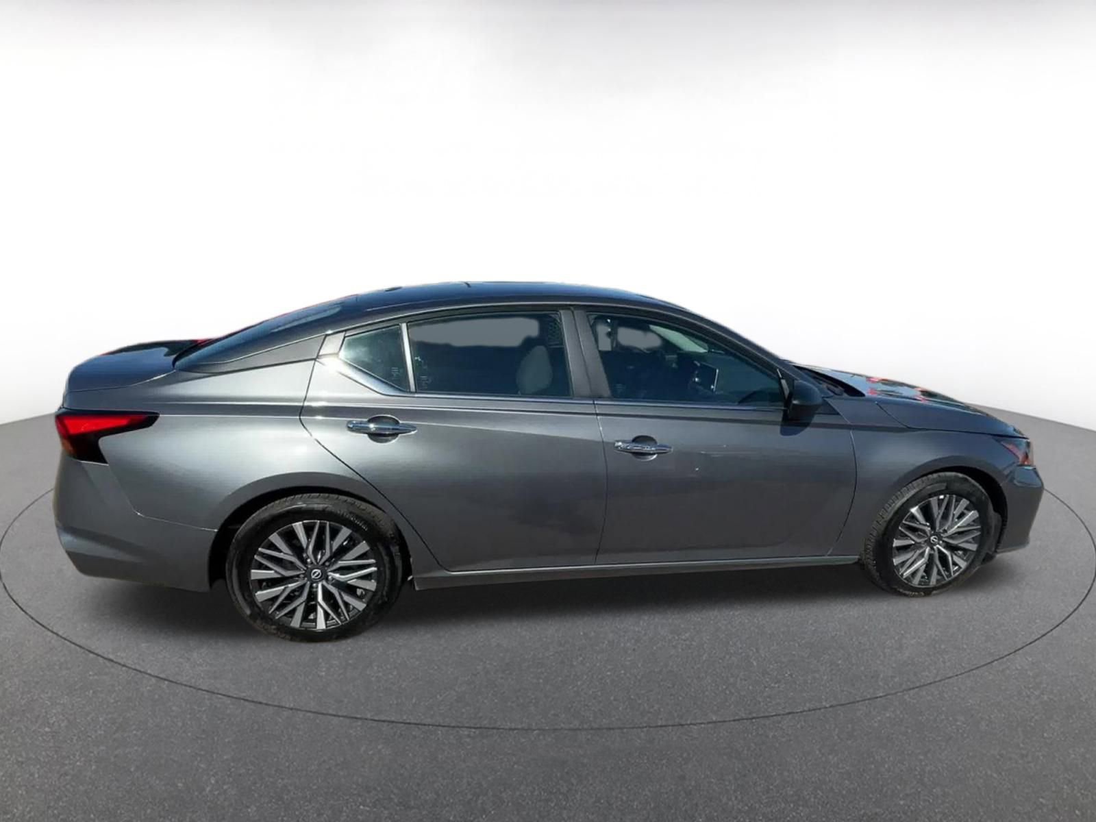 Thumbnail: 2025 Nissan Altima - 16