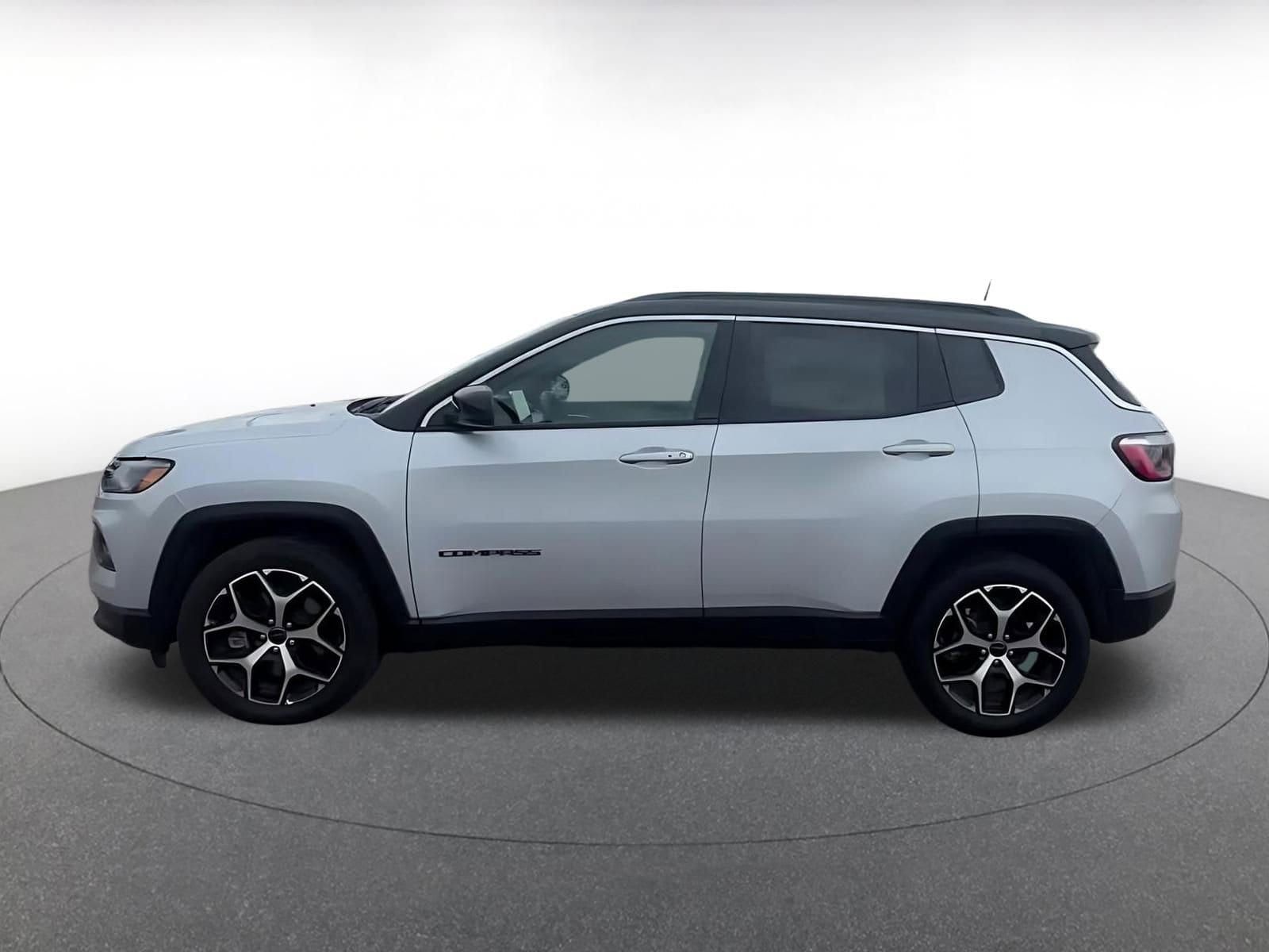 Thumbnail: 2025 Jeep Compass - 9