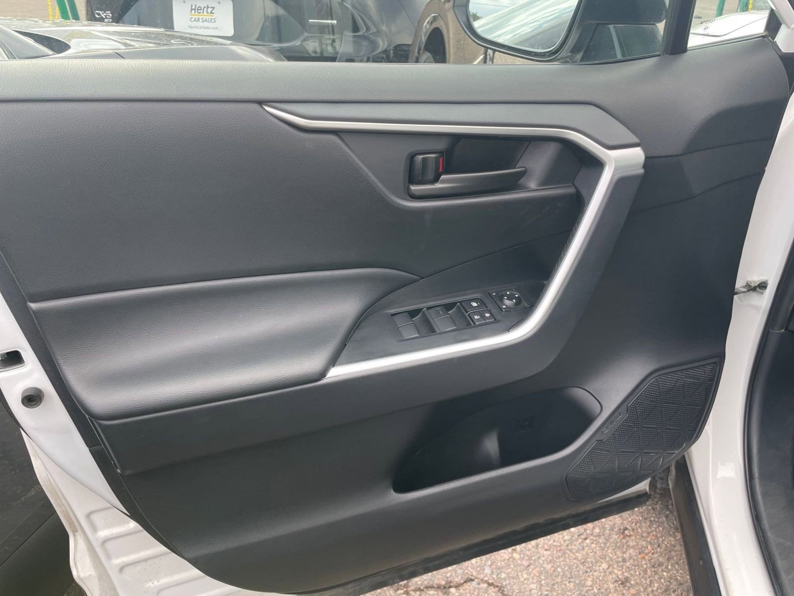 Thumbnail: 2025 Toyota RAV4 - 20