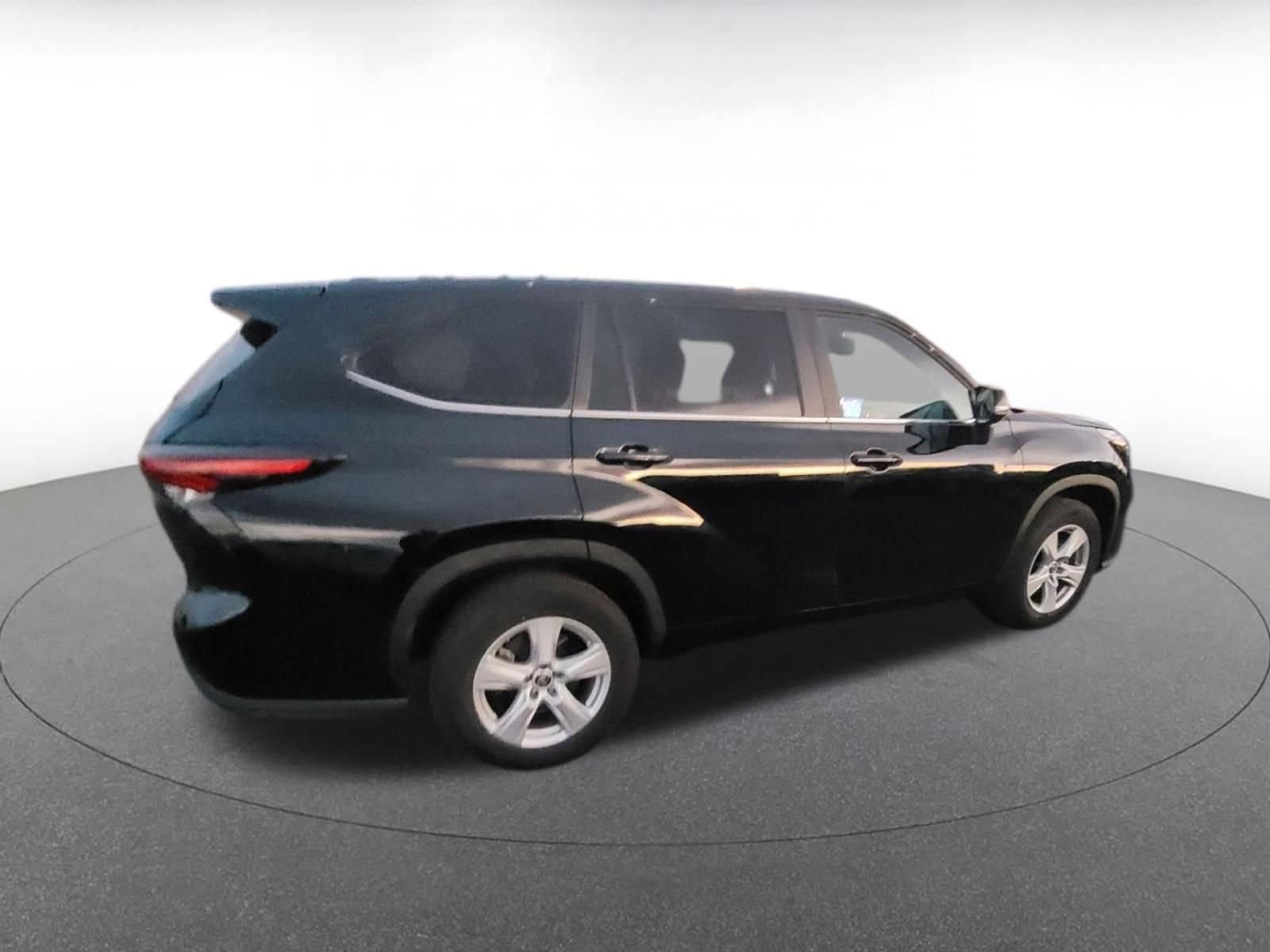 Thumbnail: 2025 Toyota Highlander - 5
